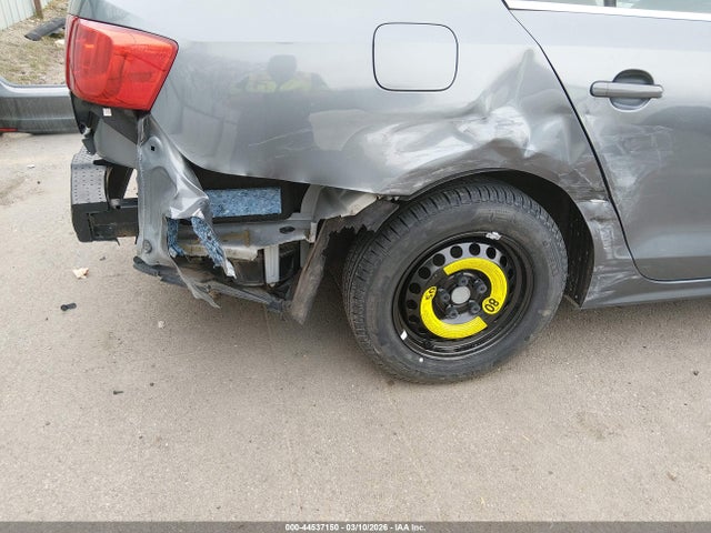 2014 Volkswagen Jetta 1.8t Se მანქანა იყიდება აუქციონზე, vin: 3VWD07AJ6EM266447, აუქციონის ნომერი: 44537150