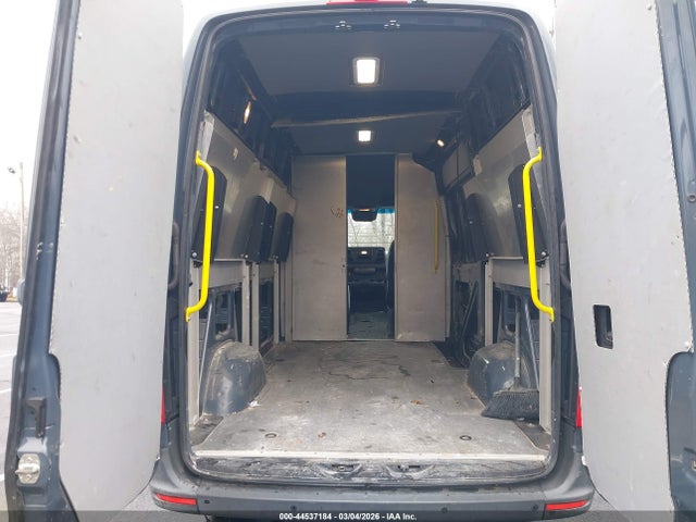 44537184 :رقم المزاد ، WD4PF0CD7KP092851 vin ، 2019 Mercedes-benz Sprinter 2500 High Roof V6 مزاد بيع