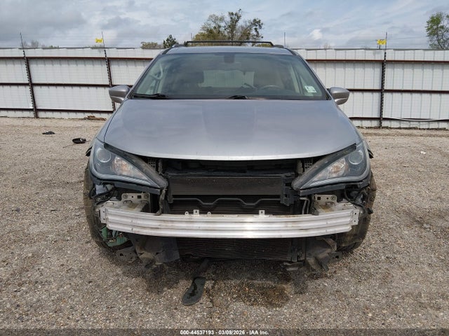 Продаж на аукціоні авто 2018 Chrysler Pacifica Touring L, vin: 2C4RC1BG9JR246163, номер лоту: 44537193