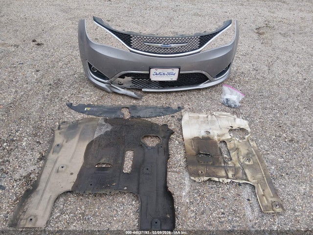 Продаж на аукціоні авто 2018 Chrysler Pacifica Touring L, vin: 2C4RC1BG9JR246163, номер лоту: 44537193