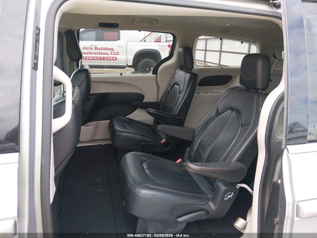 Продаж на аукціоні авто 2018 Chrysler Pacifica Touring L, vin: 2C4RC1BG9JR246163, номер лоту: 44537193