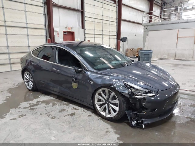 2018 TESLA MODEL 3 5YJ3E1EA3JF163024 Photo 0