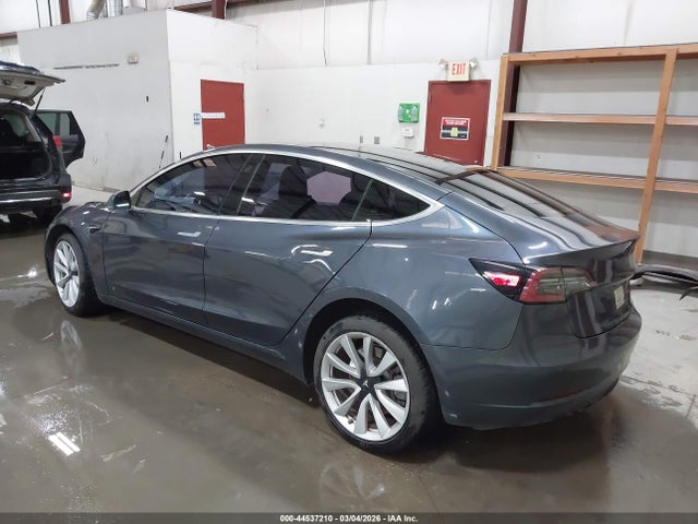 2018 TESLA MODEL 3 5YJ3E1EA3JF163024 Photo 2