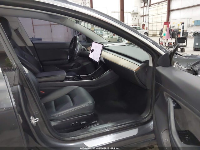 2018 TESLA MODEL 3 5YJ3E1EA3JF163024 Photo 4