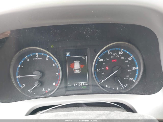 2T3WFREV2JW415769 Toyota Rav4 Xle