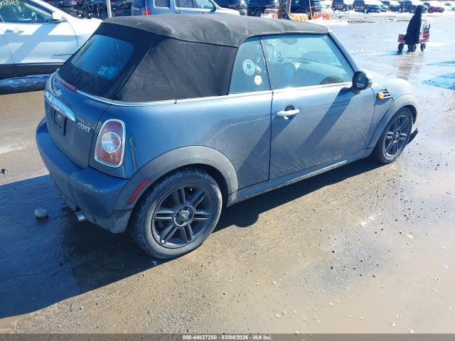2011 MINI COOPER WMWZN3C5XBT133607 Photo 3