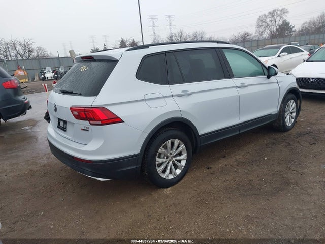 44537264 :رقم المزاد ، 3VV0B7AX5JM071211 vin ، 2018 Volkswagen Tiguan 2.0t S مزاد بيع