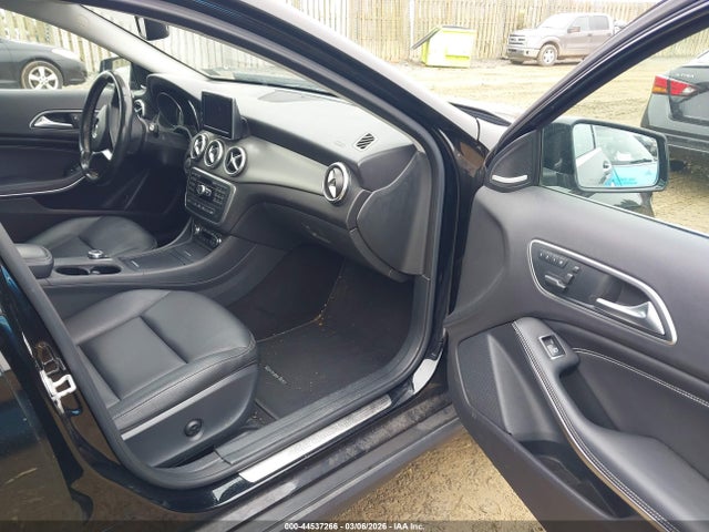 Продажа на аукционе авто 2015 Mercedes-benz Gla 250, vin: WDCTG4EB3FJ132094, номер лота: 44537266