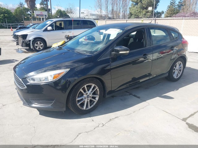 Ford FOCUS SE 2015 1FADP3K20FL375560 Image 2