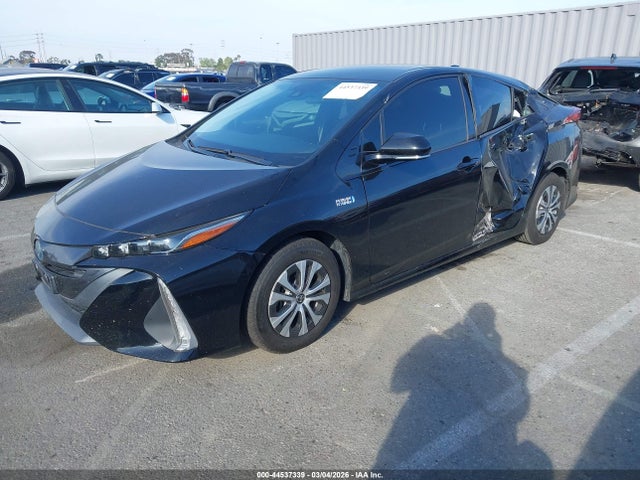 JTDKARFP0L3147629 Toyota Prius Prime Le