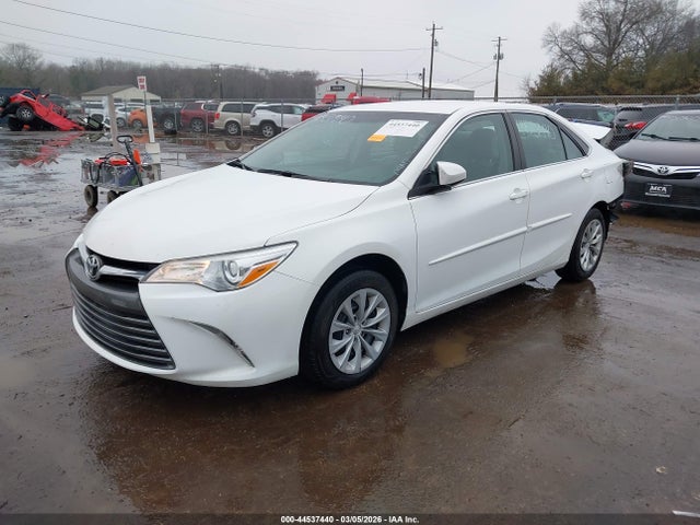 44537440 :رقم المزاد ، 4T1BF1FK0HU792673 vin ، 2017 Toyota Camry Le مزاد بيع