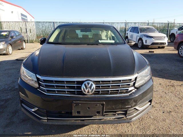 1VWBT7A32HC066008 Volkswagen Passat 1.8t Se