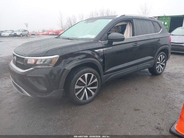 44537489 :رقم المزاد ، 3VVWX7B27NM046881 vin ، 2022 Volkswagen Taos 1.5t Se مزاد بيع