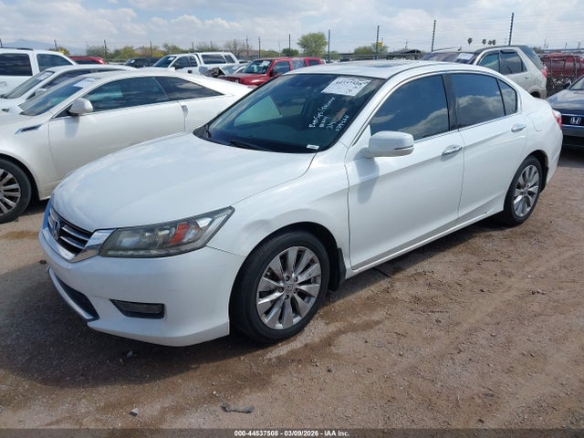 Honda Accord Touring 2014 1HGCR3F94EA039400 Image 2