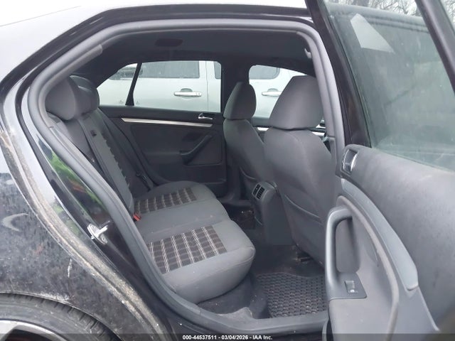 44537511 :رقم المزاد ، 3VWBJ71K29M076762 vin ، 2009 Volkswagen Gli مزاد بيع