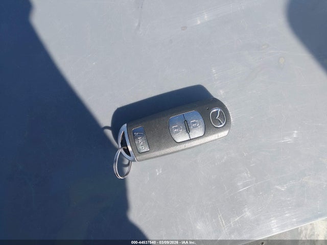 2017 MAZDA MAZDA3 3MZBN1L7XHM147392 Photo 10