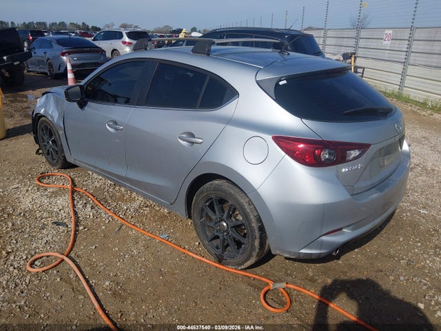 2017 MAZDA MAZDA3 3MZBN1L7XHM147392 Photo 2