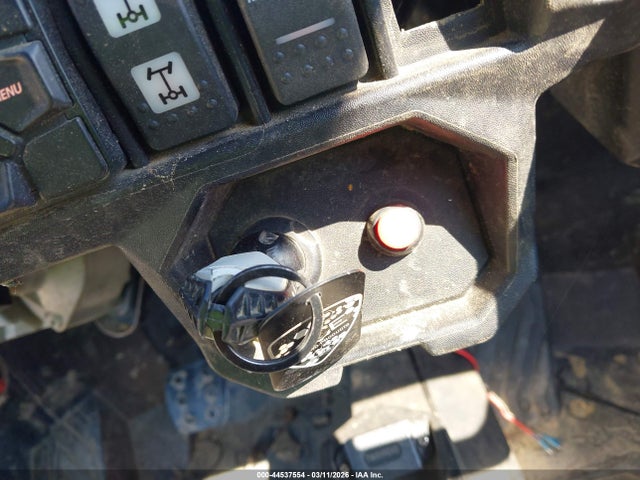 2022 CAN-AM COMMANDER 3JB1KAX47NK000545 Photo 10