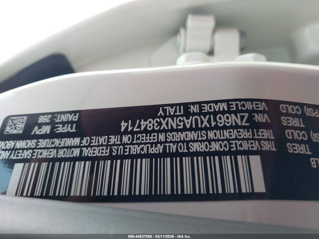 2022 MASERATI LEVANTE ZN661XUA5NX384714 Photo 8