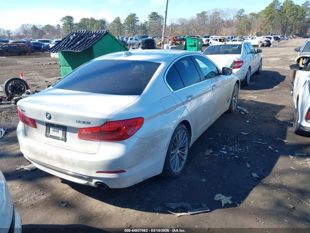 2018 BMW 530I WBAJA7C56JWA73289 Photo 3