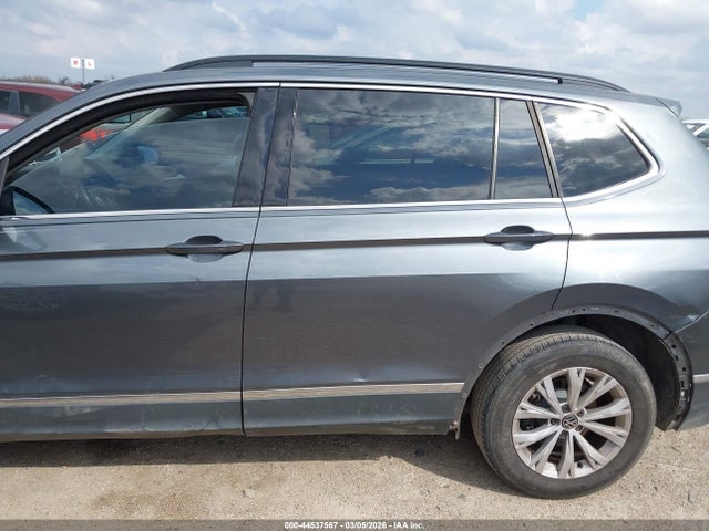 2018 Volkswagen Tiguan 2.0t Se/2.0t Sel მანქანა იყიდება აუქციონზე, vin: 3VV3B7AX2JM056288, აუქციონის ნომერი: 44537567