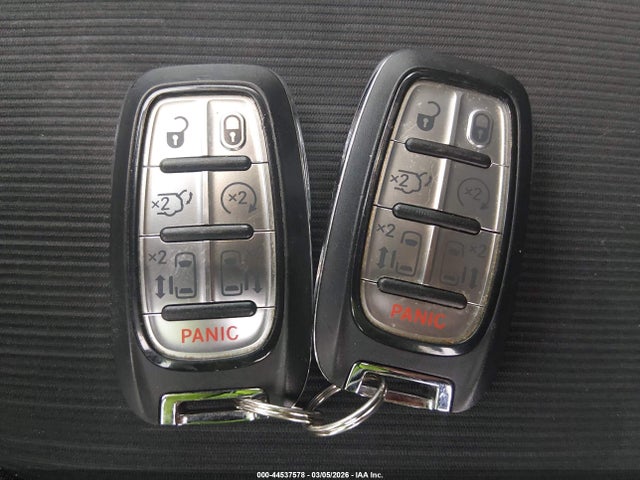 44537578 :رقم المزاد ، 2C4RC1FG1KR738293 vin ، 2019 Chrysler Pacifica Touring Plus مزاد بيع