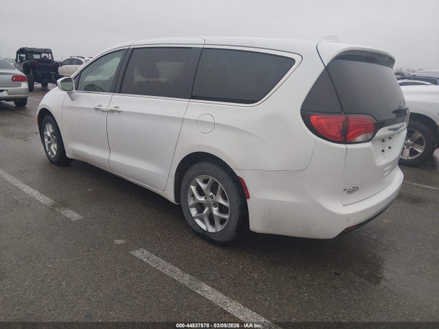 44537578 :رقم المزاد ، 2C4RC1FG1KR738293 vin ، 2019 Chrysler Pacifica Touring Plus مزاد بيع