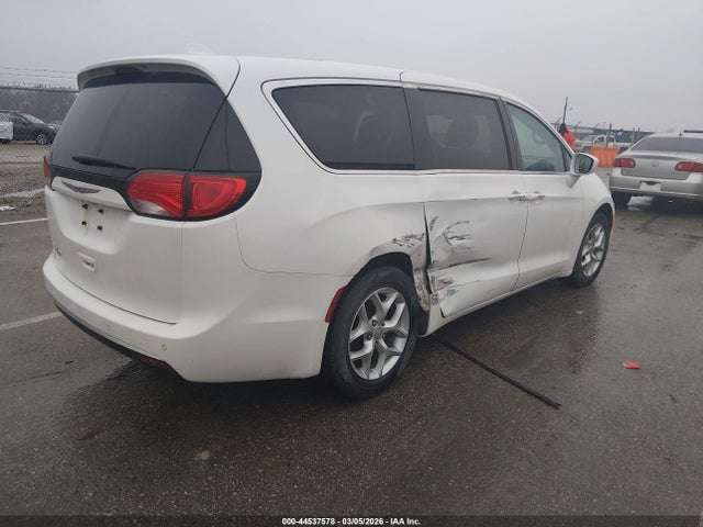 44537578 :رقم المزاد ، 2C4RC1FG1KR738293 vin ، 2019 Chrysler Pacifica Touring Plus مزاد بيع