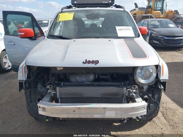44537579 :رقم المزاد ، ZACNJBBB7LPL98915 vin ، 2020 Jeep Renegade Orange Edition 4x4 مزاد بيع