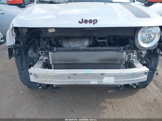 44537579 :رقم المزاد ، ZACNJBBB7LPL98915 vin ، 2020 Jeep Renegade Orange Edition 4x4 مزاد بيع