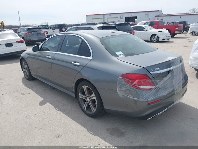 44537582 :رقم المزاد ، WDDZF4KB7HA100541 vin ، 2017 Mercedes-benz E 300 4matic مزاد بيع
