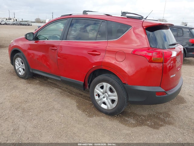 2015 TOYOTA RAV4 JTMZFREV2FD057560 Photo 2