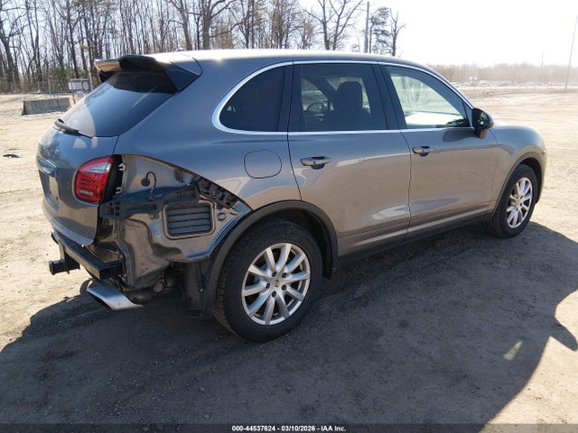 2013 PORSCHE CAYENNE WP1AA2A25DLA01094 Photo 3