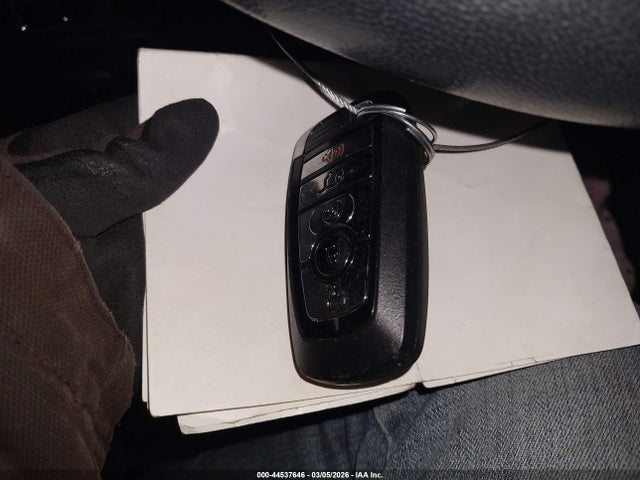 2023 LINCOLN NAUTILUS 2LMPJ8J98PBL00739 Photo 10