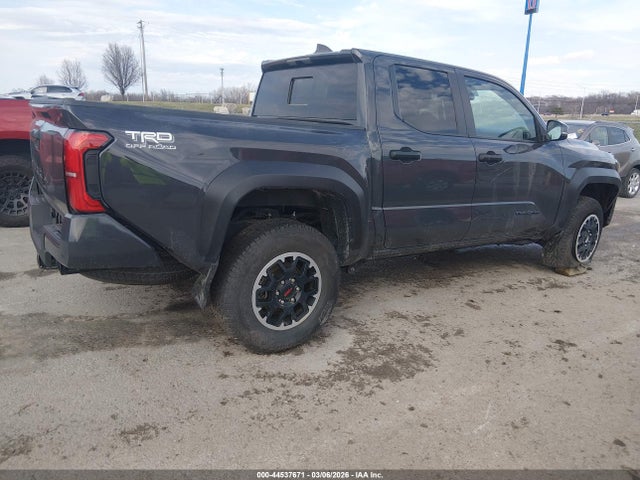 2024 TOYOTA TACOMA 3TMLB5JN8RM044143 Photo 3