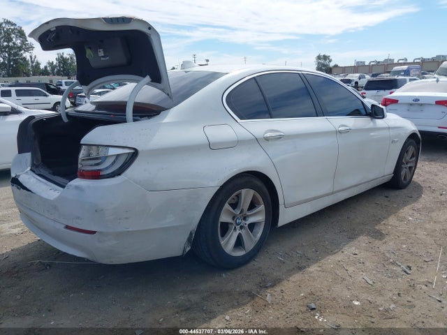 2013 BMW 528I WBAXG5C59DD228783 Photo 3