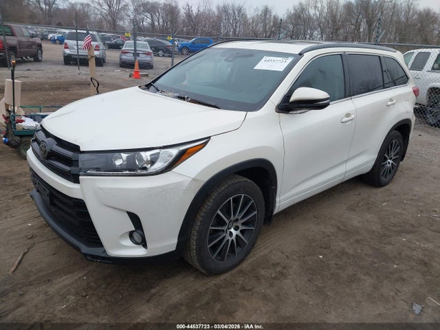 Toyota Highlander Se 2017 5TDKZRFH2HS512478 Image 2