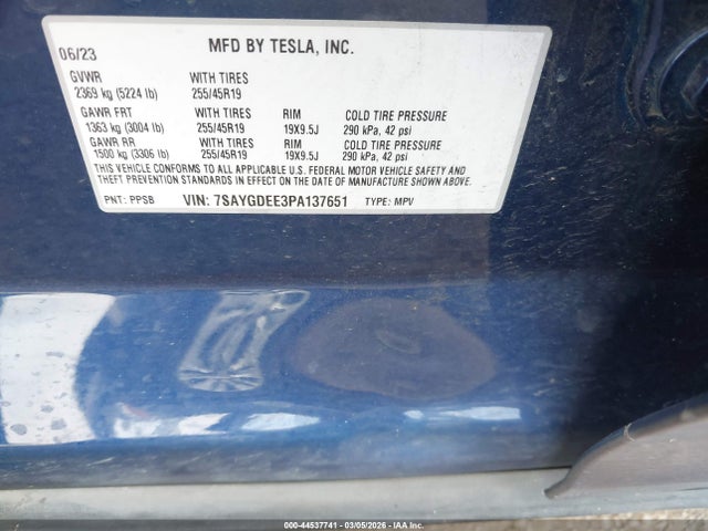 2023 Tesla Model Y Awd/long Range Dual Motor All-wheel Drive მანქანა იყიდება აუქციონზე, vin: 7SAYGDEE3PA137651, აუქციონის ნომერი: 44537741