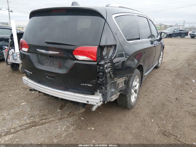 2018 Chrysler Pacifica Limited მანქანა იყიდება აუქციონზე, vin: 2C4RC1GG4JR273795, აუქციონის ნომერი: 44537761