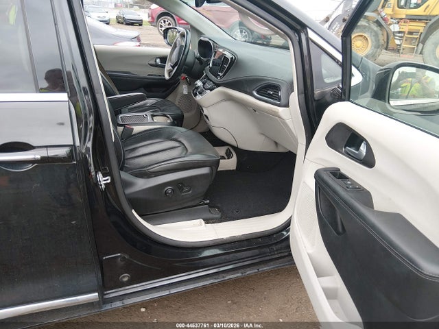 2018 Chrysler Pacifica Limited მანქანა იყიდება აუქციონზე, vin: 2C4RC1GG4JR273795, აუქციონის ნომერი: 44537761