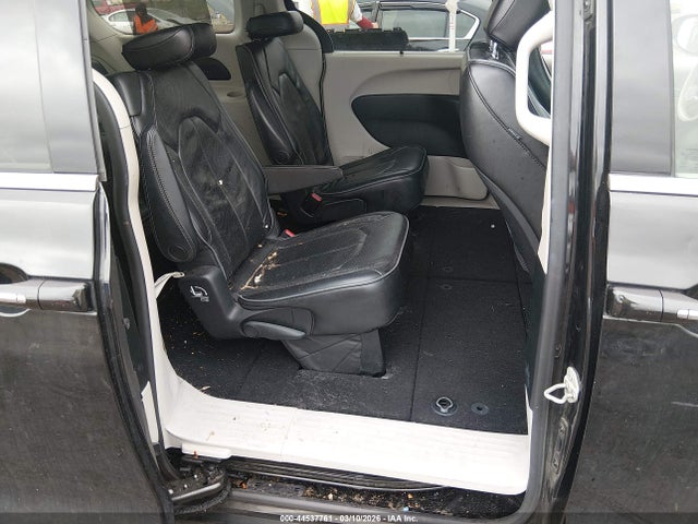 2018 Chrysler Pacifica Limited მანქანა იყიდება აუქციონზე, vin: 2C4RC1GG4JR273795, აუქციონის ნომერი: 44537761