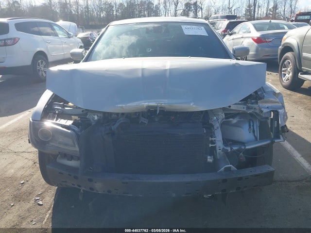 2022 Chrysler 300 S მანქანა იყიდება აუქციონზე, vin: 2C3CCABT4NH131053, აუქციონის ნომერი: 44537762