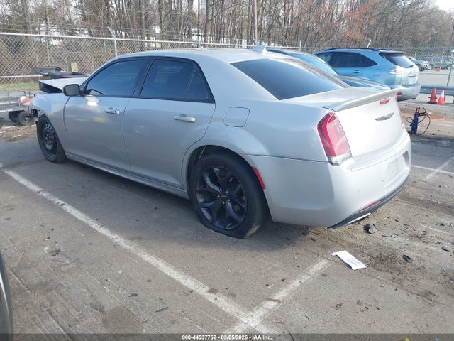 2022 Chrysler 300 S მანქანა იყიდება აუქციონზე, vin: 2C3CCABT4NH131053, აუქციონის ნომერი: 44537762