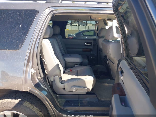 2011 TOYOTA SEQUOIA 5TDDY5G16BS050374 Photo 7