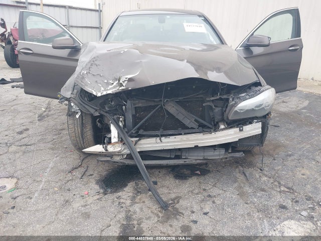 2011 BMW 528I WBAFR1C54BC741683 Photo 5