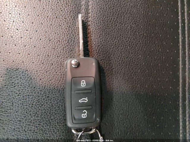 2019 VOLKSWAGEN PASSAT 1VWLA7A30KC003670 Photo 10