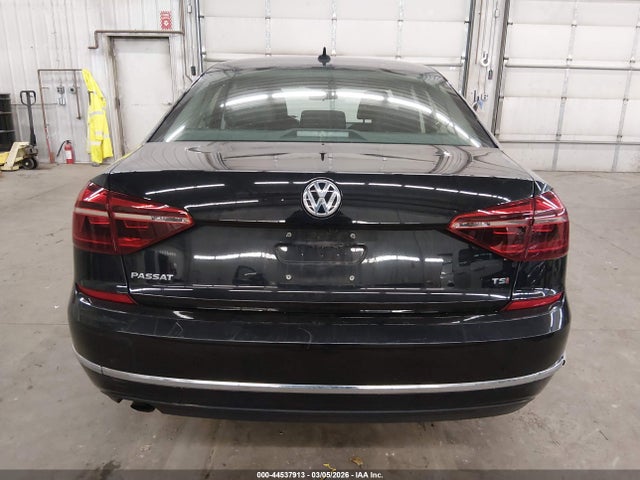 44537913 :رقم المزاد ، 1VWLA7A30KC003670 vin ، 2019 Volkswagen Passat 2.0t Wolfsburg Edition مزاد بيع