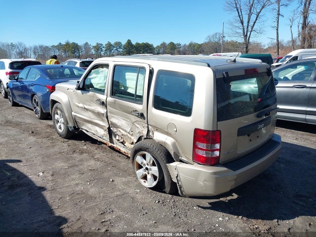 44537922 :رقم المزاد ، 1J4PN2GK7BW513646 vin ، 2011 Jeep Liberty Sport مزاد بيع