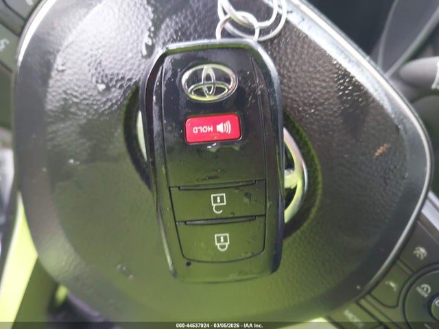 2025 Toyota Corolla Cross Xle მანქანა იყიდება აუქციონზე, vin: 7MUEAAAG6SV147918, აუქციონის ნომერი: 44537924