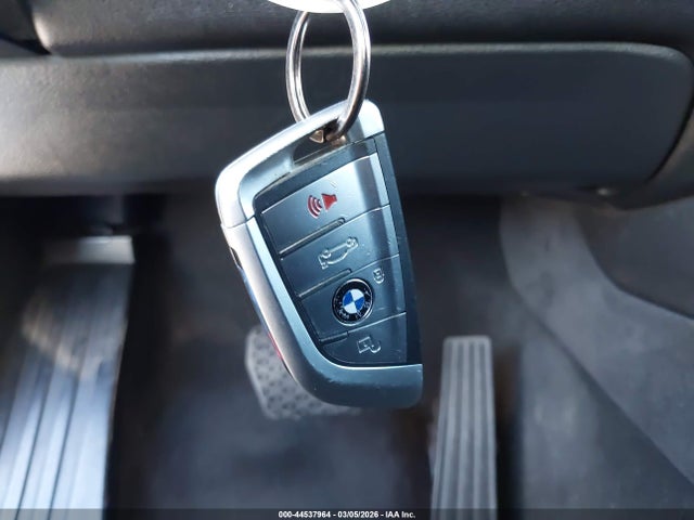 44537964 :رقم المزاد ، 5UXKR2C59J0X10791 vin ، 2018 Bmw X5 Sdrive35i مزاد بيع